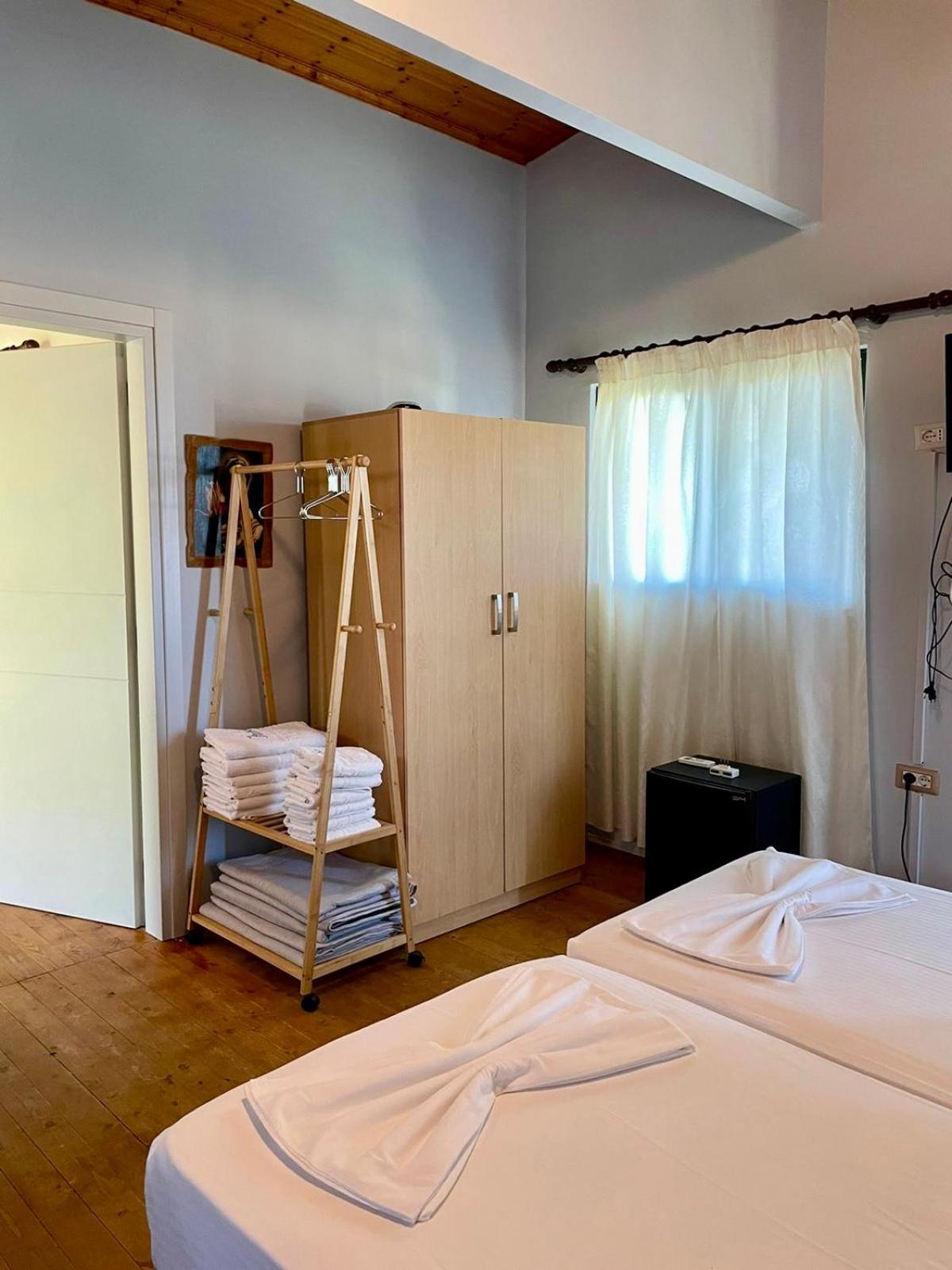 Chalet Ambel Dhërmi Exteriör bild